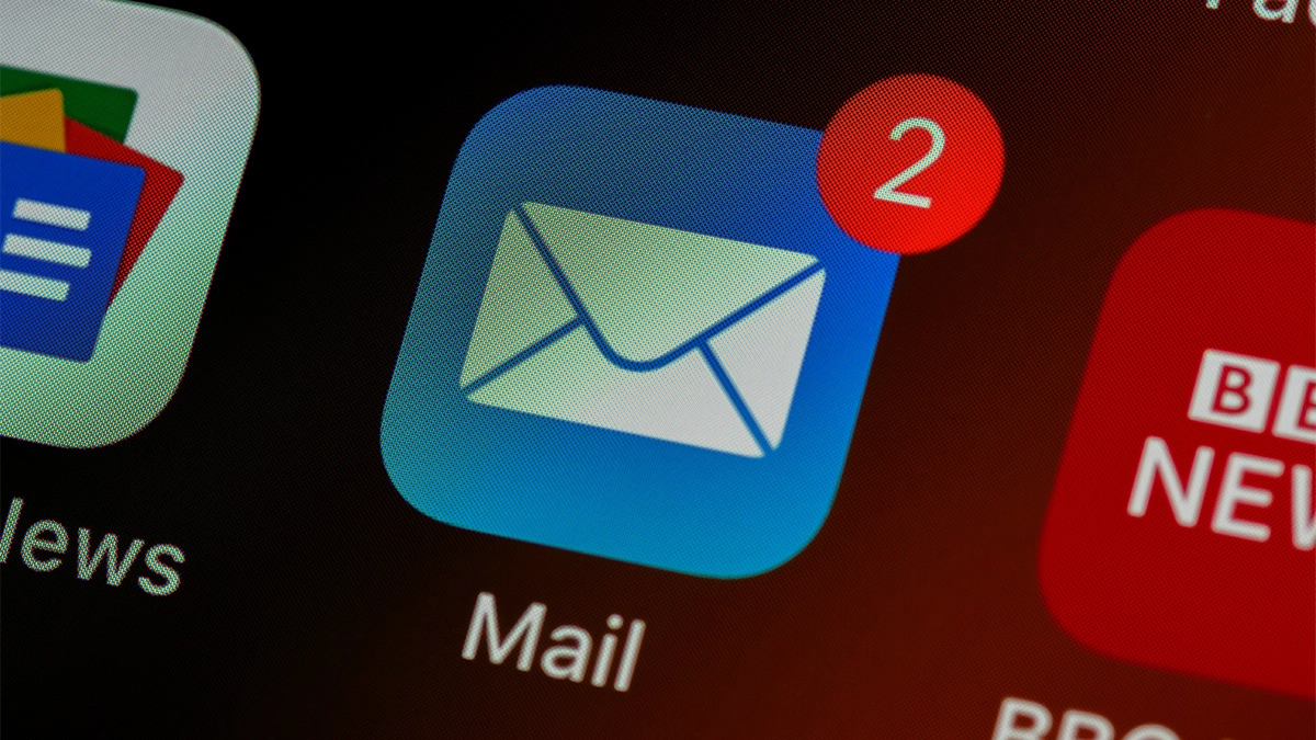 iphone, ios, home screen, close up, pixels, retina, smartphone, icon, mail, email,